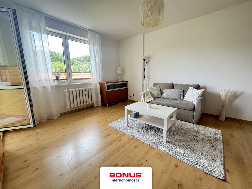 Atrakcyjna duża kawalerka na os.Bukowym (2)