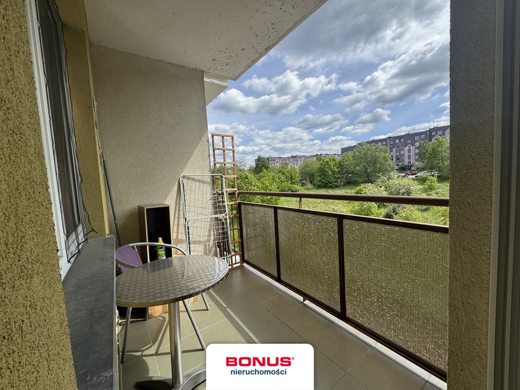 Atrakcyjna duża kawalerka na os.Bukowym (7)