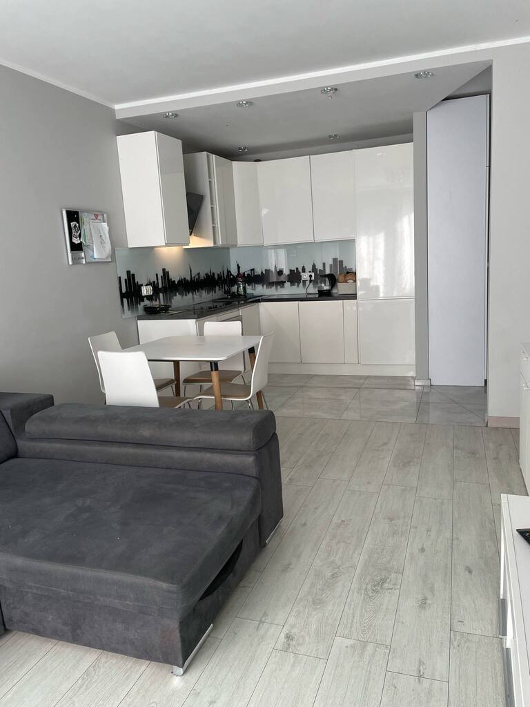 Nowoczesne mieszkanie z ogródkiem. (2)