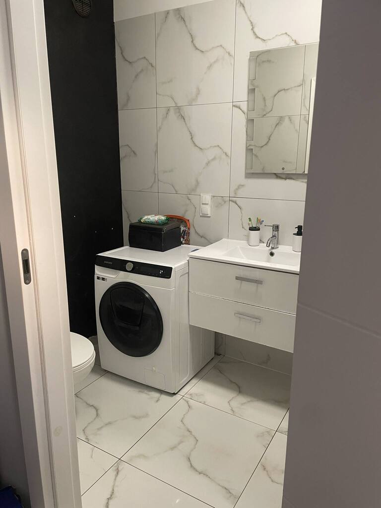 Nowoczesne mieszkanie z ogródkiem. (8)