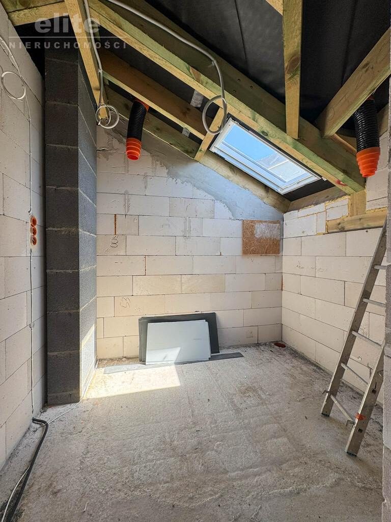 Dwupoziomowe mieszkanie 5 pokoi 2m.postojowe ogród (7)