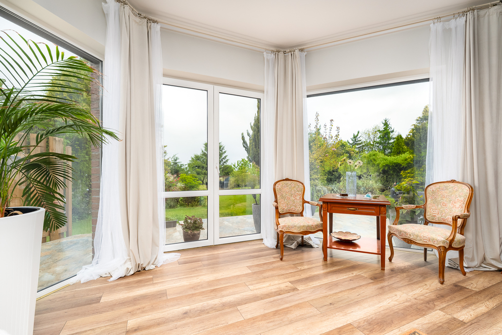 Piękny,rodzinny dom z ogrodem w spokojnej okolicy. (3)