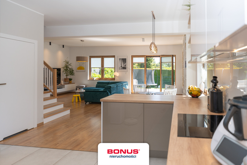 Dobra, bliźniak w świetnej lokalizacji!! (11)