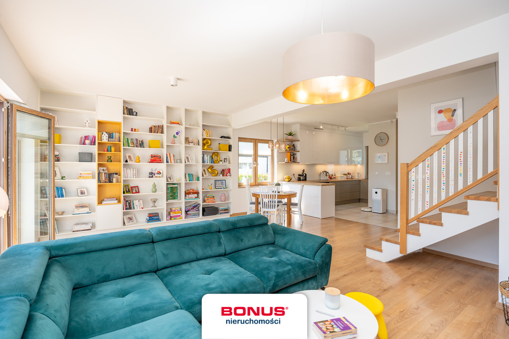 Dobra, bliźniak w świetnej lokalizacji!! (4)