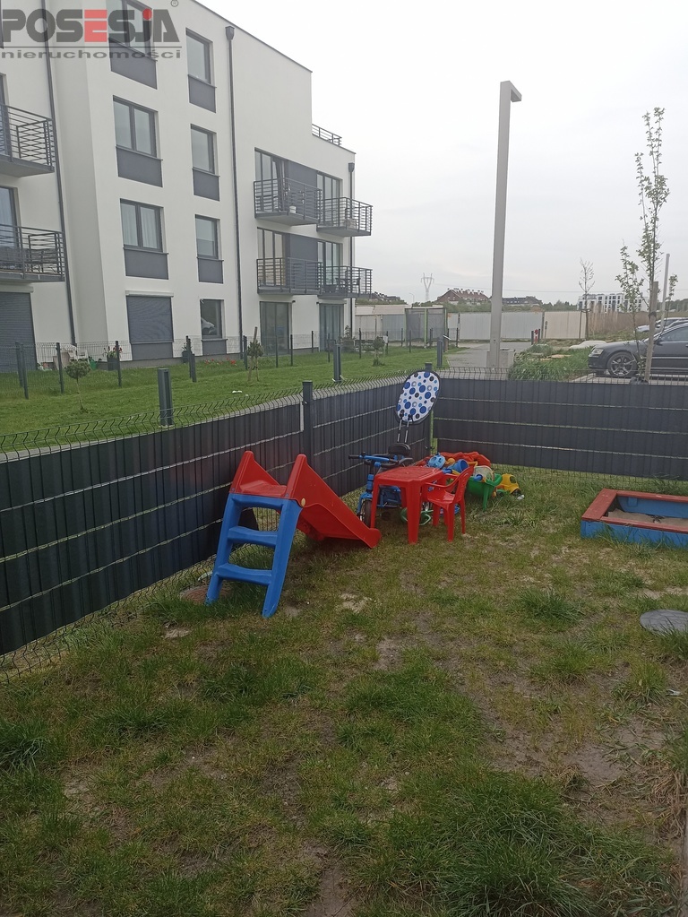 3-pok. mieszkanie z ogródkiem i miejscami postoj. (16)