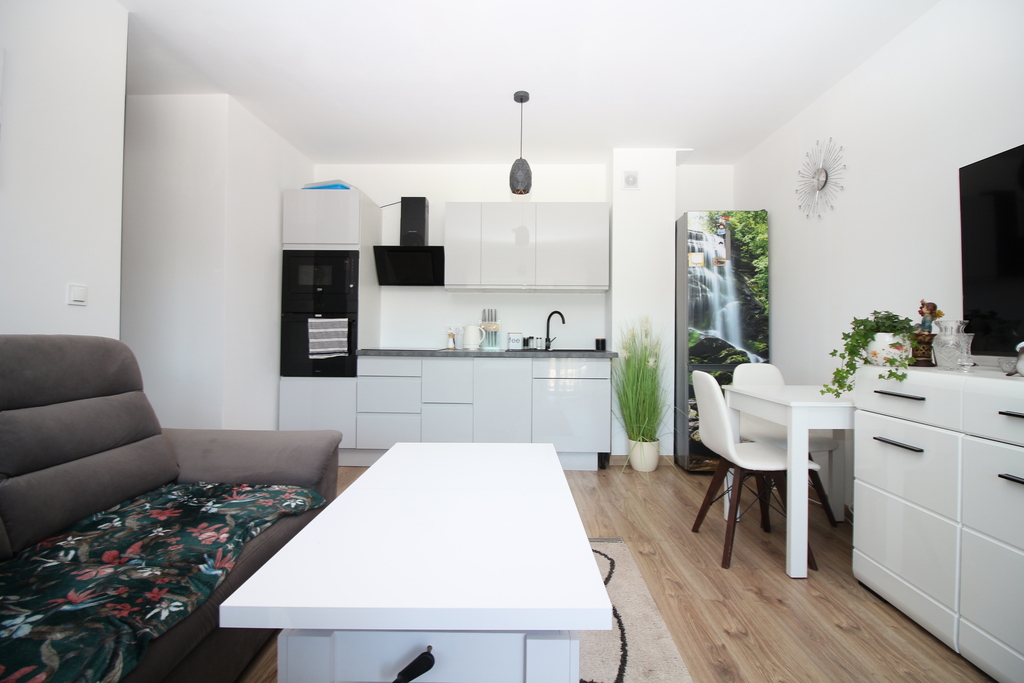 2 pokoje Nowe Osiedle (1)