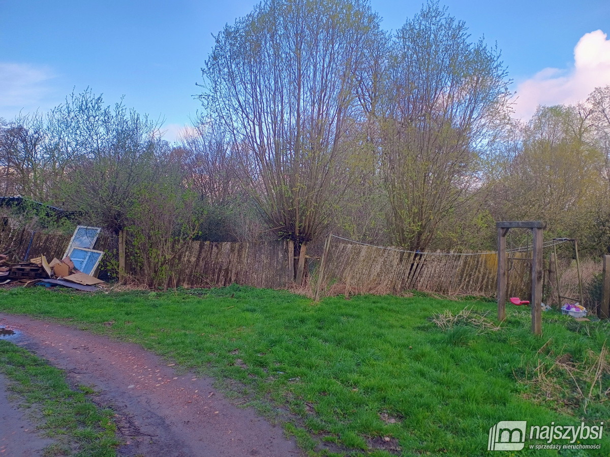 Część domu mieszkalno-usługowego. (11)