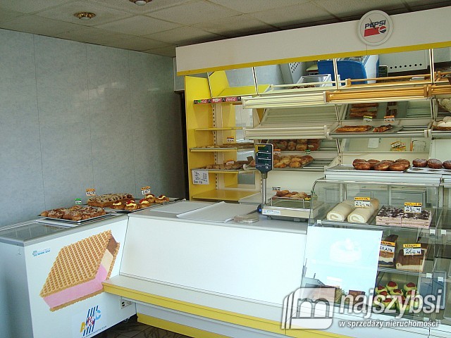 LIPIANY - przestronny lokal  (19)