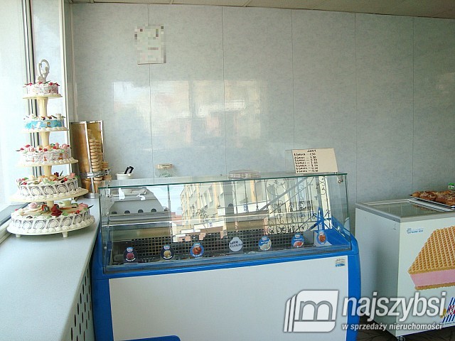 LIPIANY - przestronny lokal  (20)