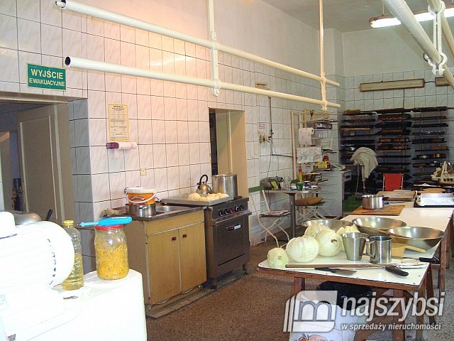 LIPIANY - przestronny lokal  (23)