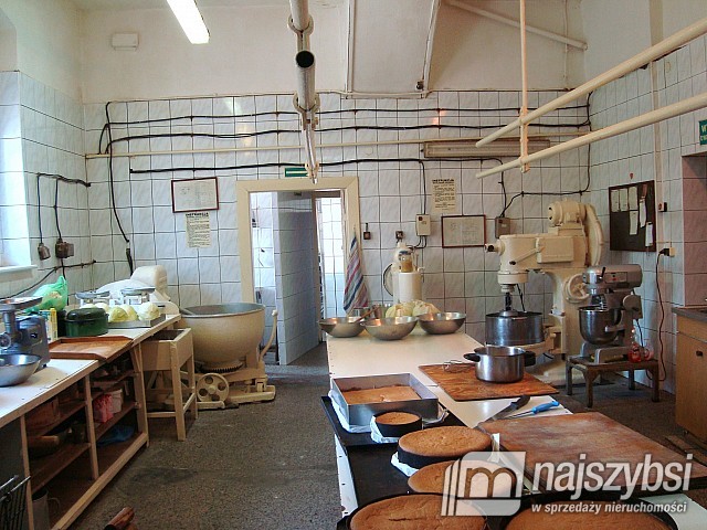 LIPIANY - przestronny lokal  (24)