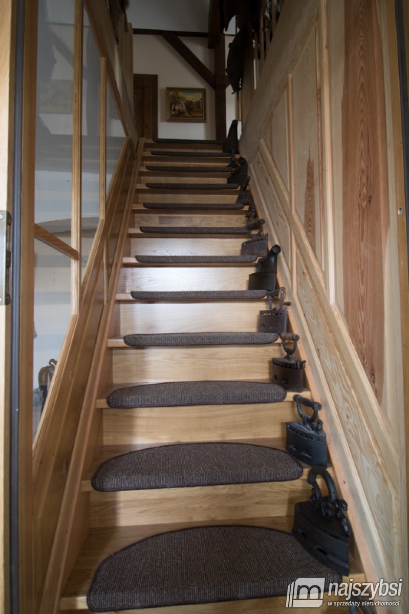 Dom  nad jeziorem. (19)