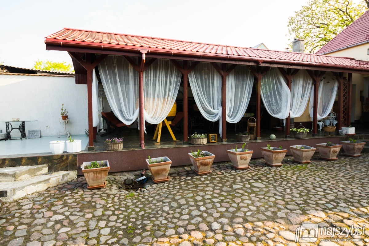 Dom  nad jeziorem. (29)