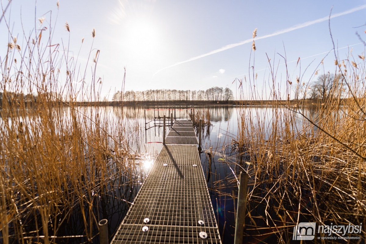 Dom  nad jeziorem. (32)