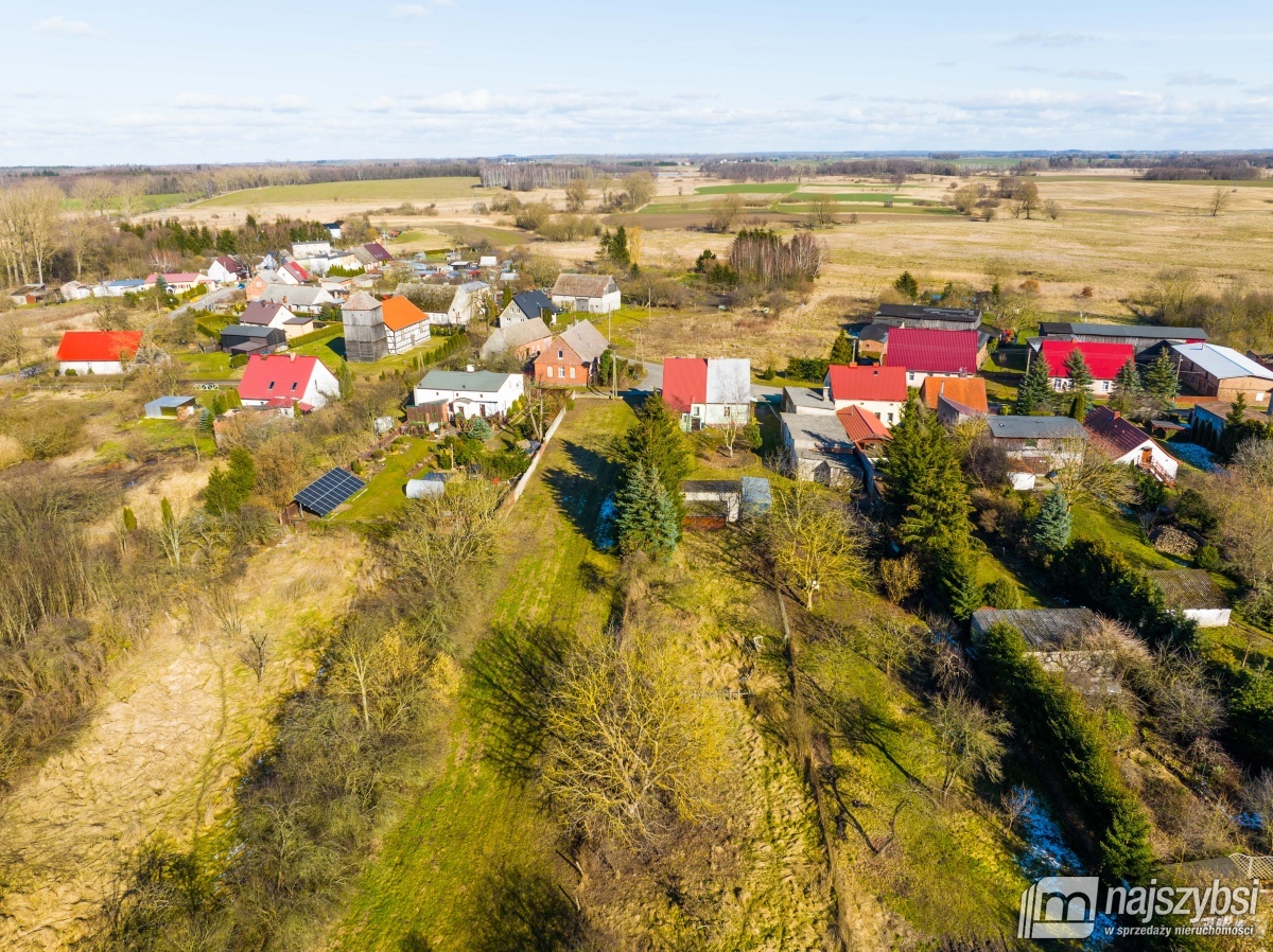 Dom  nad jeziorem. (40)