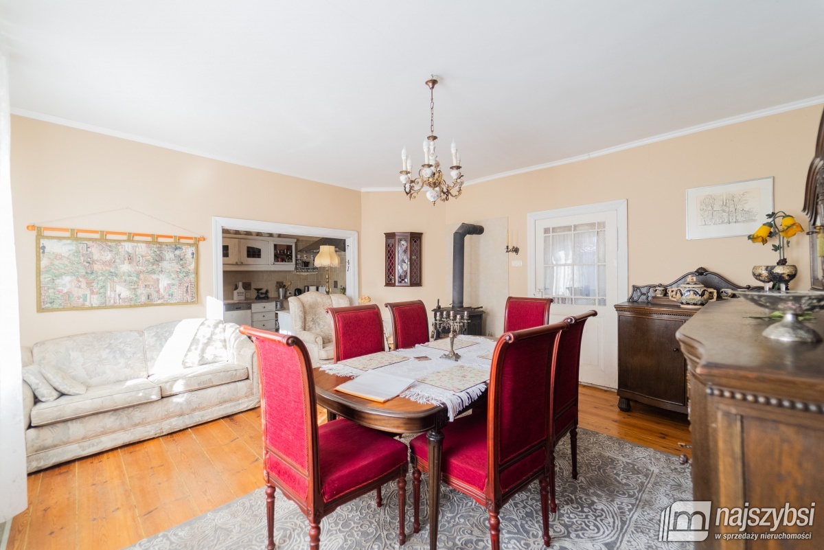 Dom  nad jeziorem. (5)