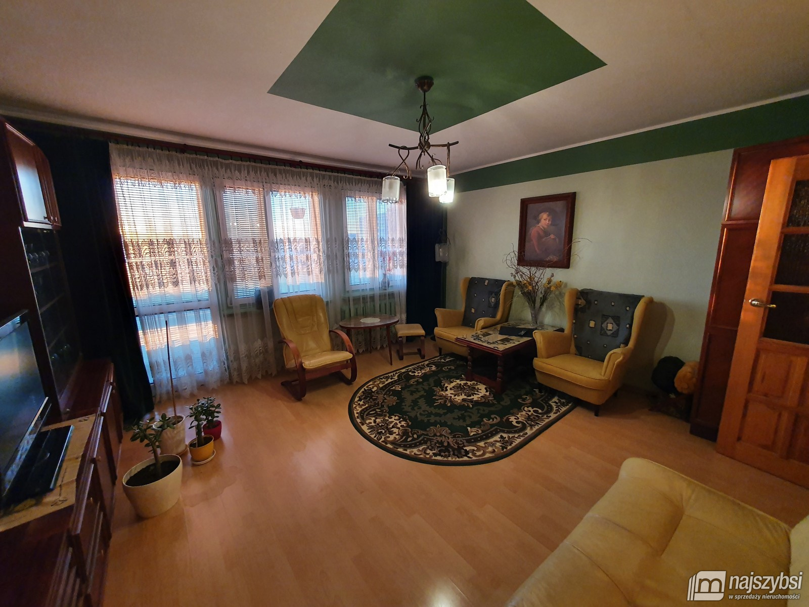 Mieszkanie 3 pokojowe w centrum miasta. (1)