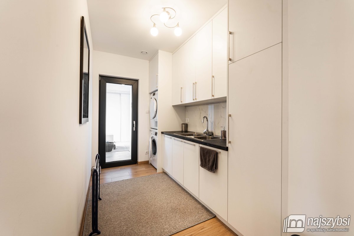 Ustronie Morskie- nowoczesny dom + 2 apartamenty (12)