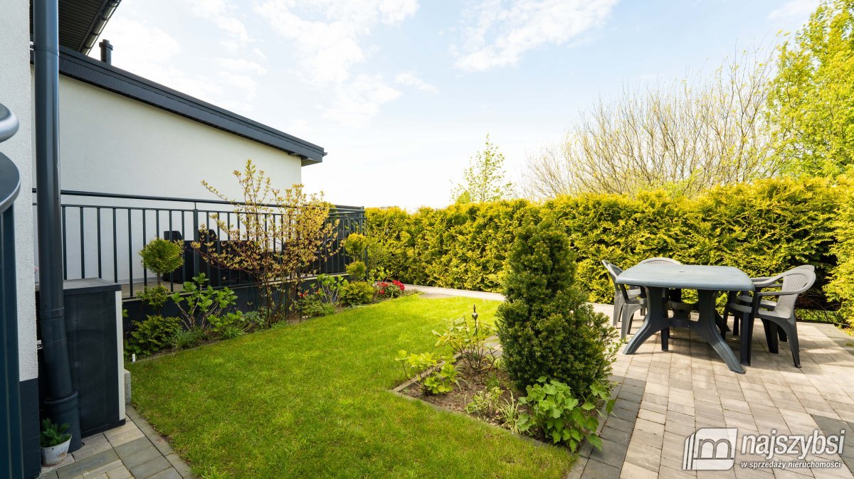 Ustronie Morskie- nowoczesny dom + 2 apartamenty (20)