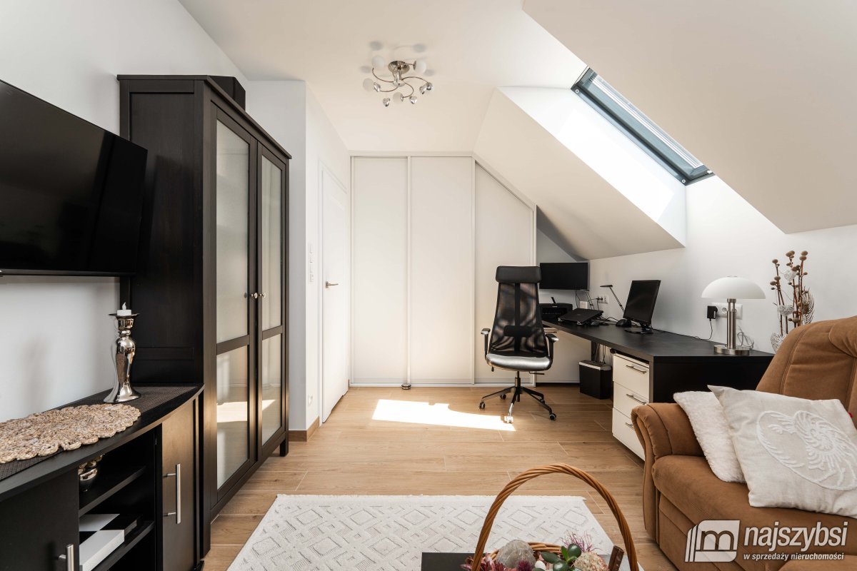 Ustronie Morskie- nowoczesny dom + 2 apartamenty (26)