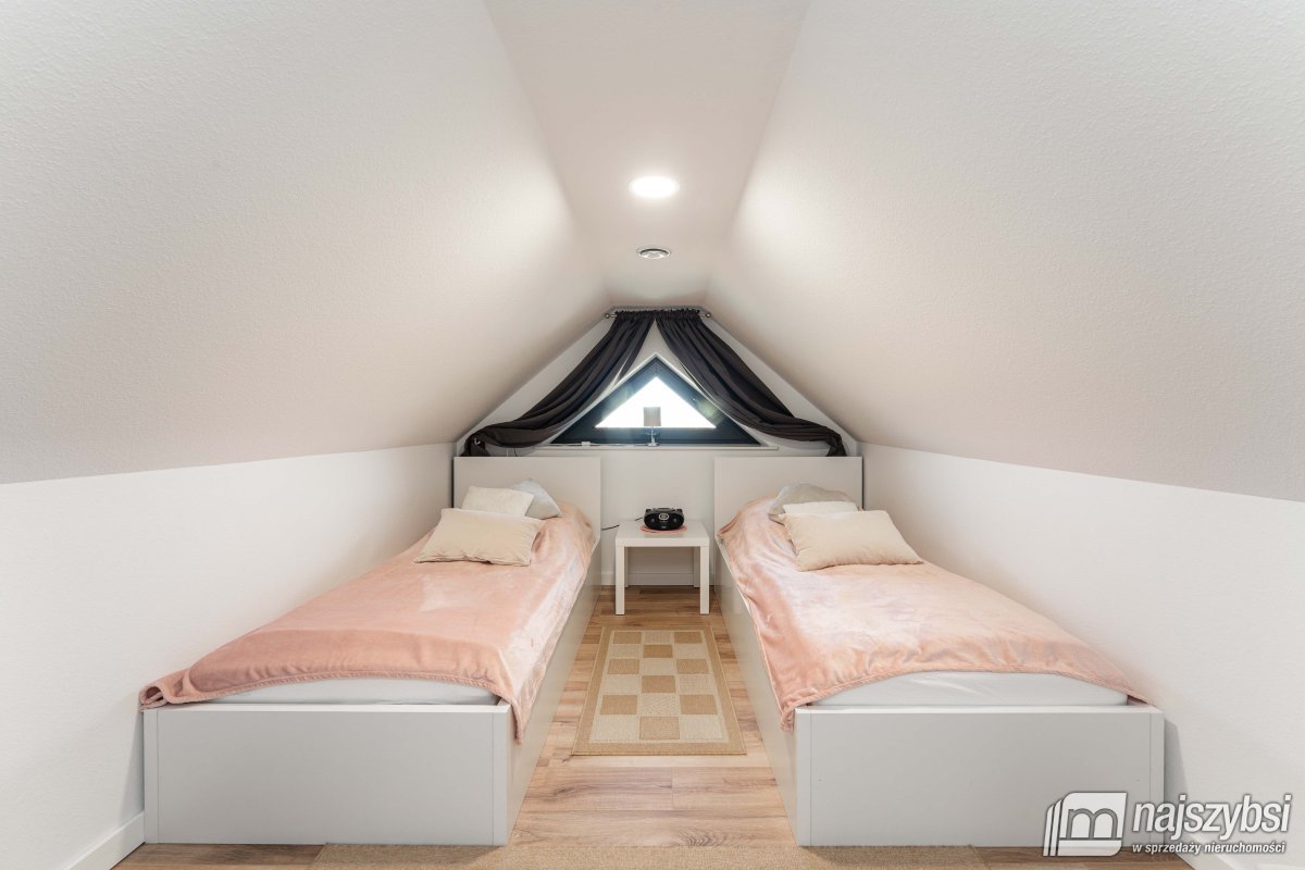 Ustronie Morskie- nowoczesny dom + 2 apartamenty (27)