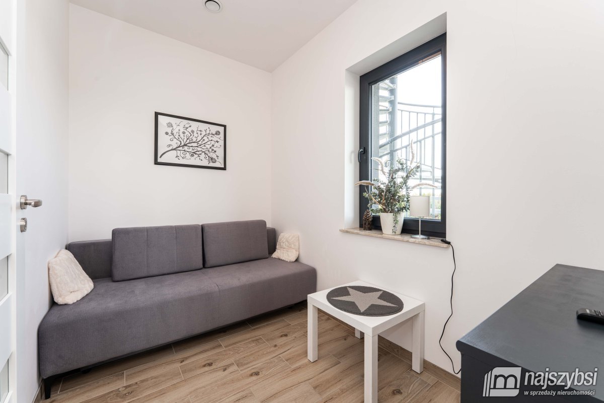 Ustronie Morskie- nowoczesny dom + 2 apartamenty (34)