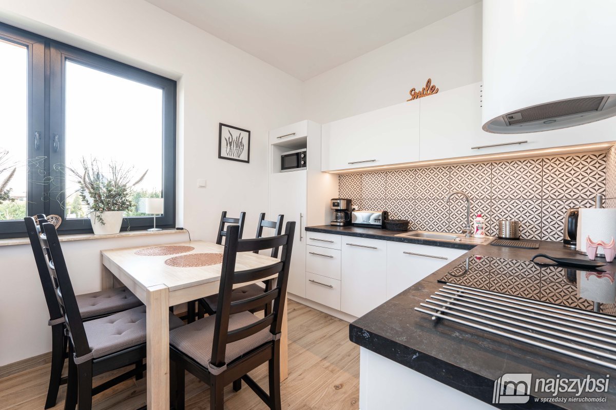 Ustronie Morskie- nowoczesny dom + 2 apartamenty (36)