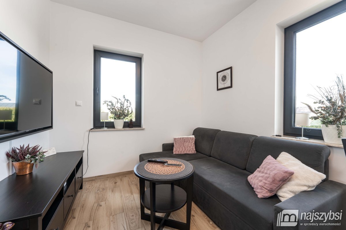 Ustronie Morskie- nowoczesny dom + 2 apartamenty (37)