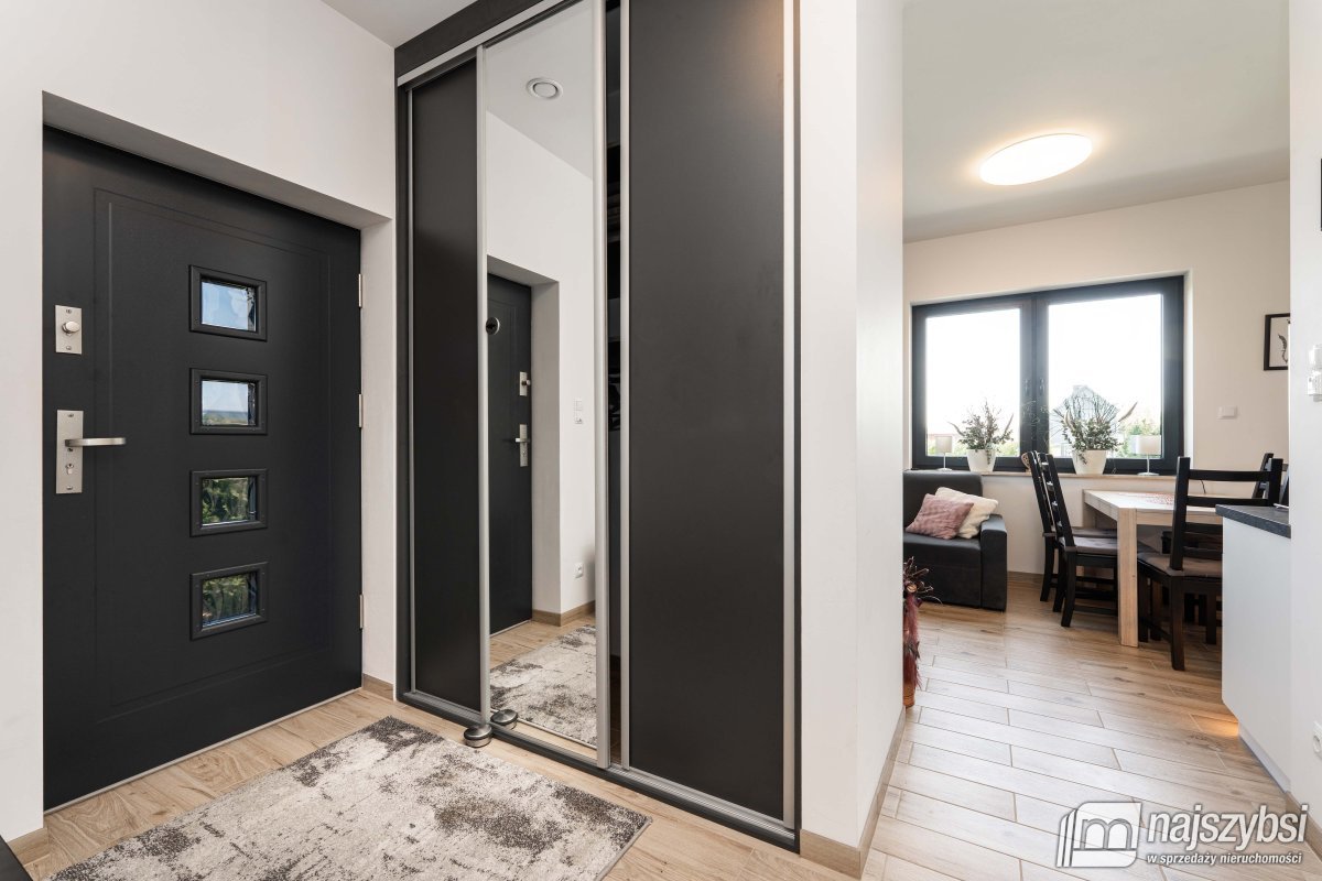 Ustronie Morskie- nowoczesny dom + 2 apartamenty (38)