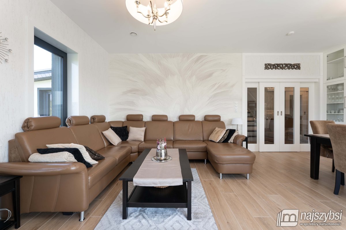 Ustronie Morskie- nowoczesny dom + 2 apartamenty (6)