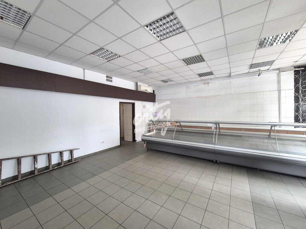 Lokal handlowo-usługowy 75 m2 (1)