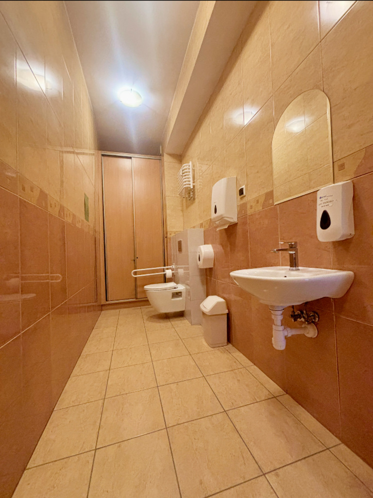 Do wynajęcia lokal - parter idealny na usługi (6)