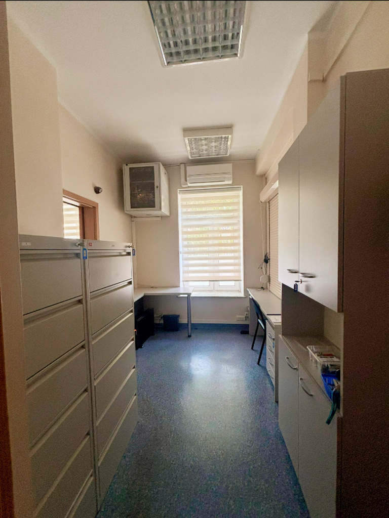 Do wynajęcia lokal - parter idealny na usługi (8)