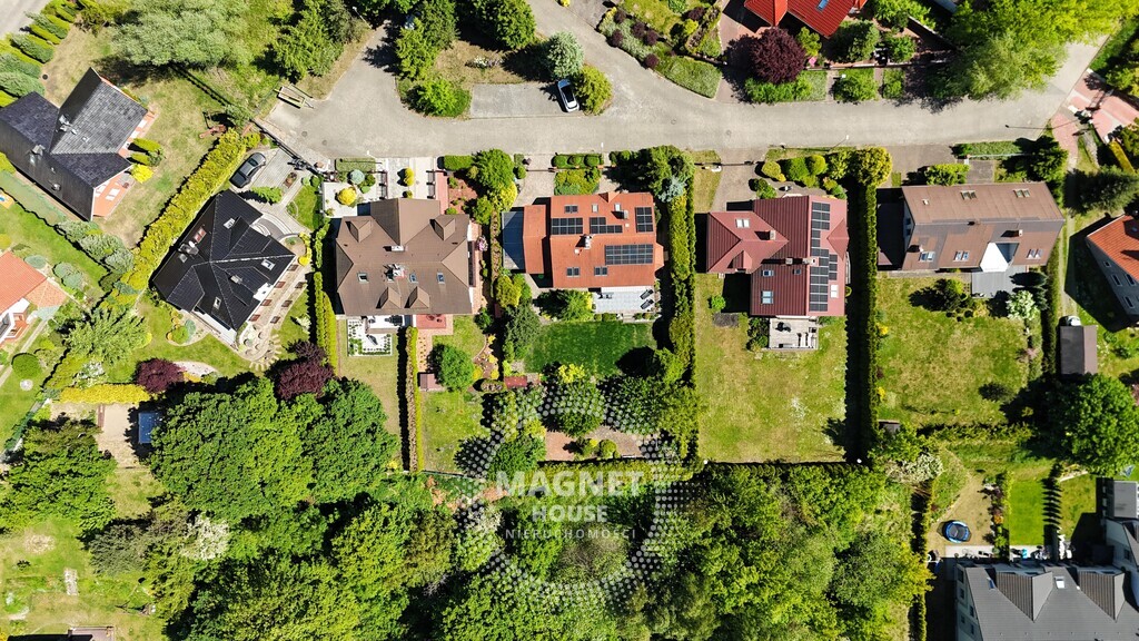 Zadbany dom z ogrodem cicha uliczka na Warszewie (3)