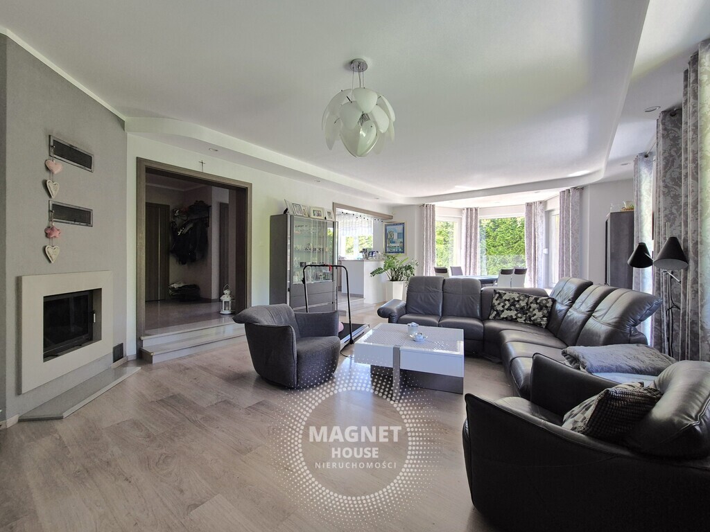 Zadbany dom z ogrodem cicha uliczka na Warszewie (4)