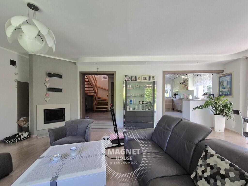 Zadbany dom z ogrodem cicha uliczka na Warszewie (5)