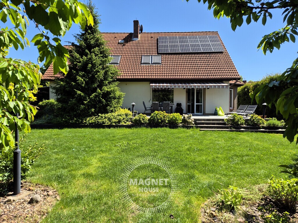 Zadbany dom z ogrodem cicha uliczka na Warszewie (10)