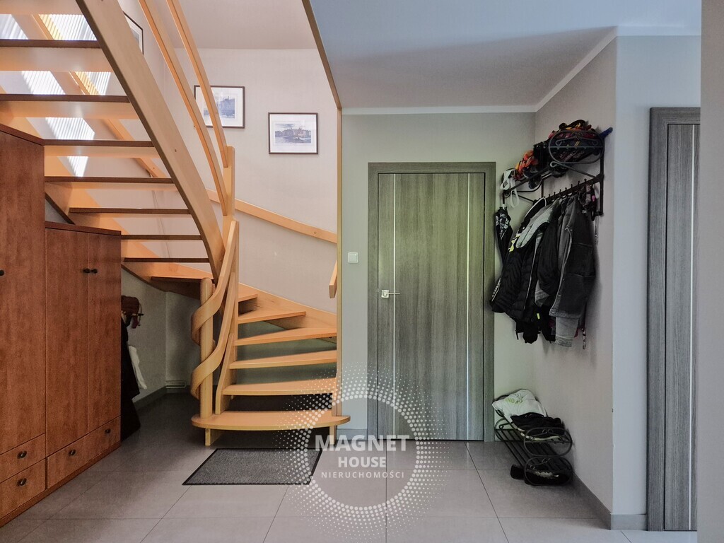 Zadbany dom z ogrodem cicha uliczka na Warszewie (12)