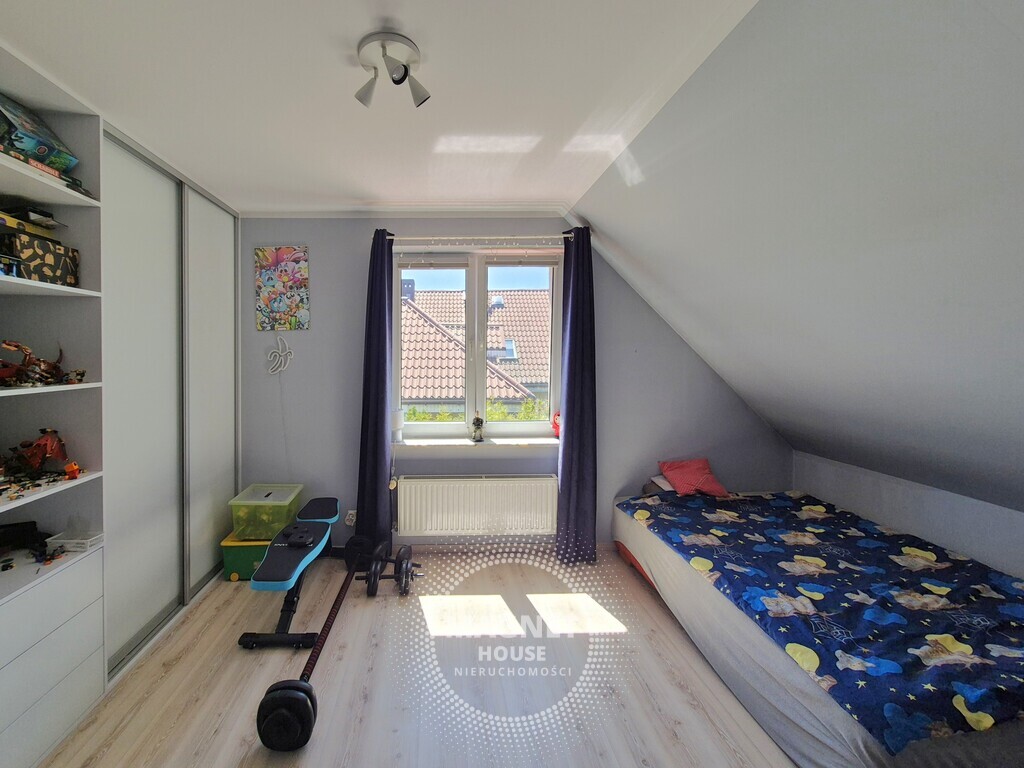 Zadbany dom z ogrodem cicha uliczka na Warszewie (15)