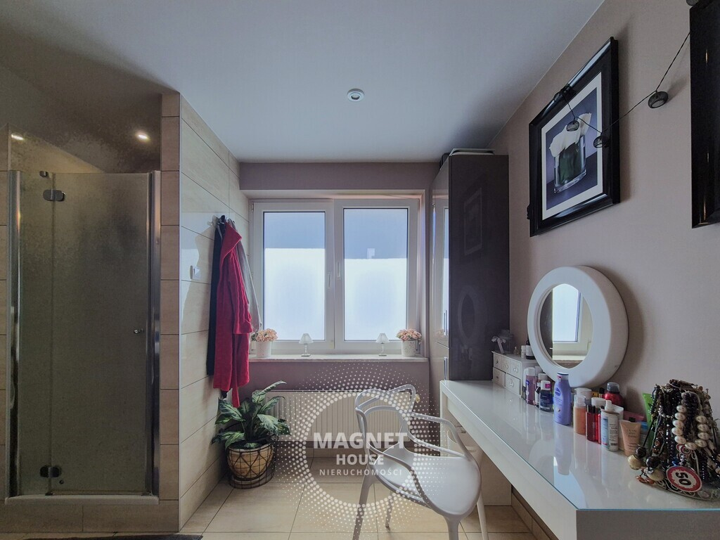 Zadbany dom z ogrodem cicha uliczka na Warszewie (17)