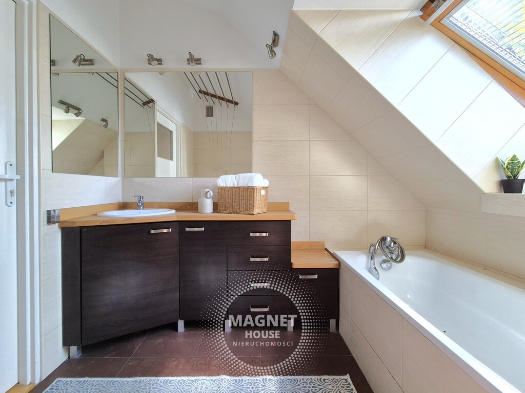 Klimatyczne 3 pokoje | duża piwnica | os. Lotnisko (14)