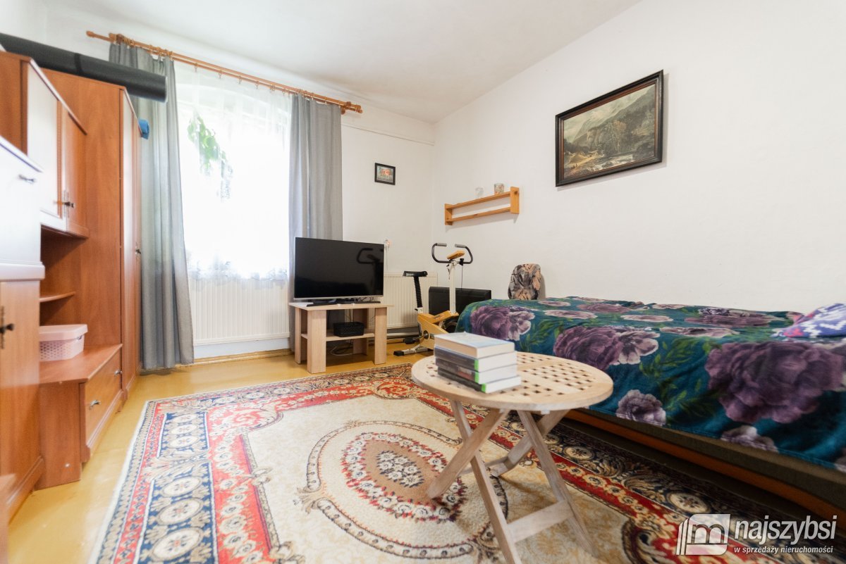 Chociwel - dom do remontu  z działką 711 m2 (8)