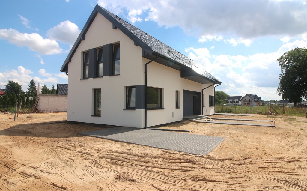 Dom w zabudowie bliźniaczej w Lipniku (2)