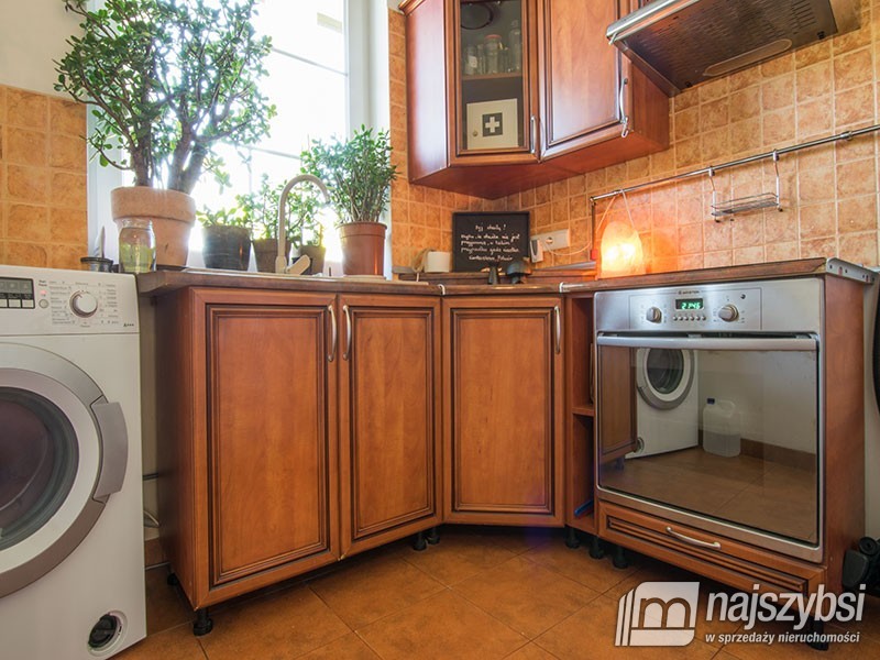 Dworek z pięknym widokiem. (11)