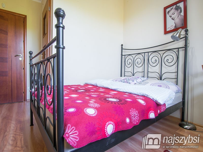 Dworek z pięknym widokiem. (17)