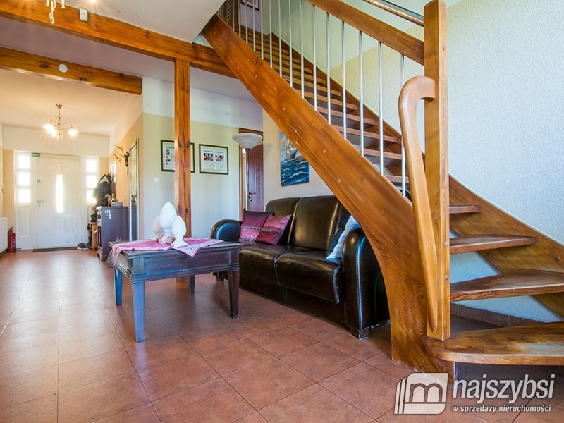 Dworek z pięknym widokiem. (2)