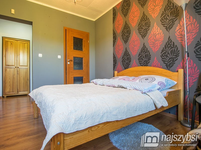 Dworek z pięknym widokiem. (23)