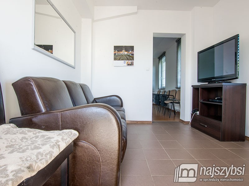 Dworek z pięknym widokiem. (32)