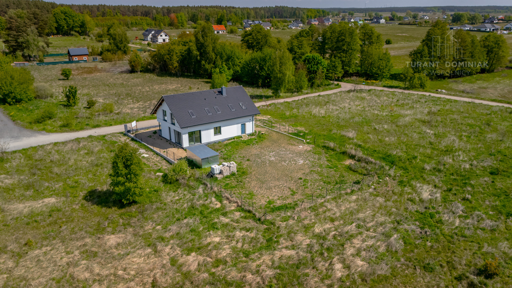 Urokliwy dom z garażem dwustanowiskowym (6)