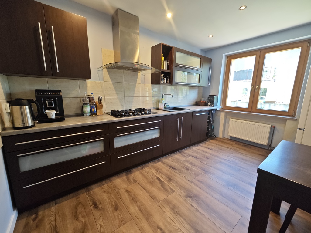 Zdroje, bliźniak, 4-5 pokoi, ogród, taras, garaż ! (11)